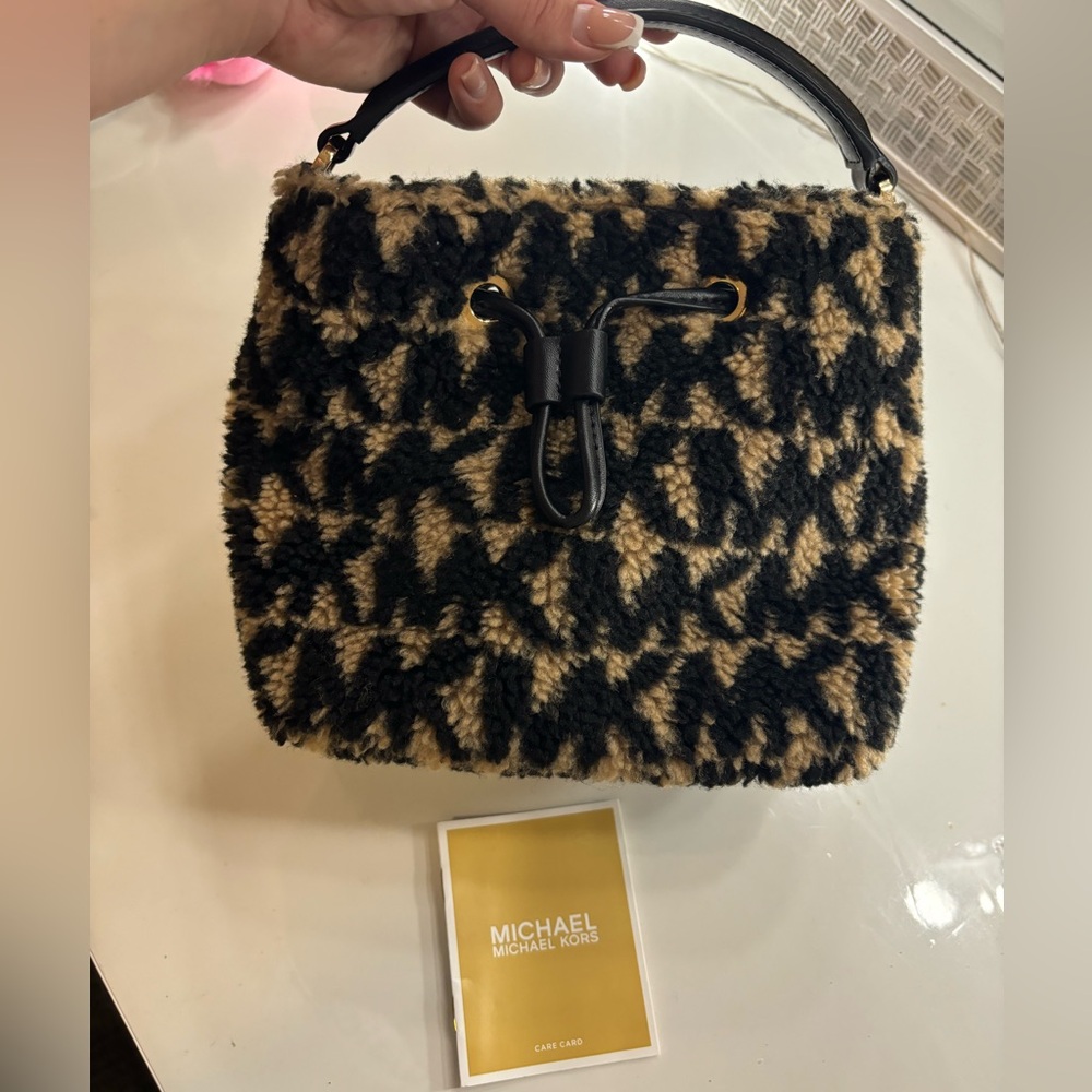 Michael kors mini bucket bag